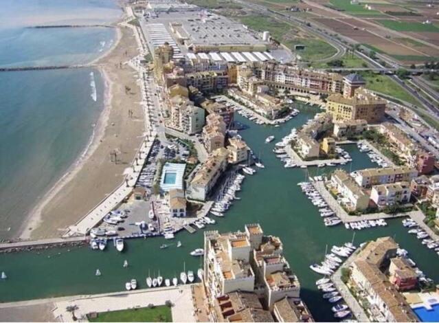 Valencia Beach Room With Private Bathroom Coliving Порт Саплая Екстериор снимка